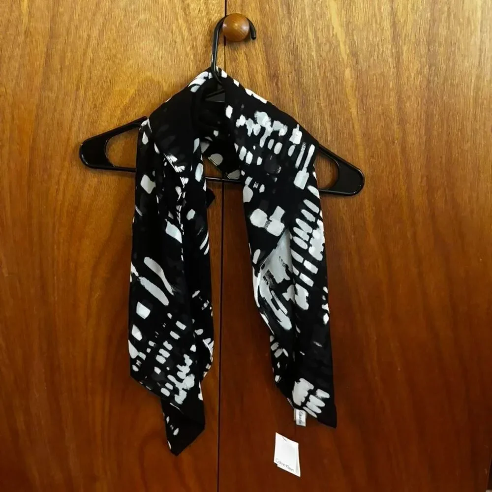 Calvin Klein Women's Black and White Versatile Scarf